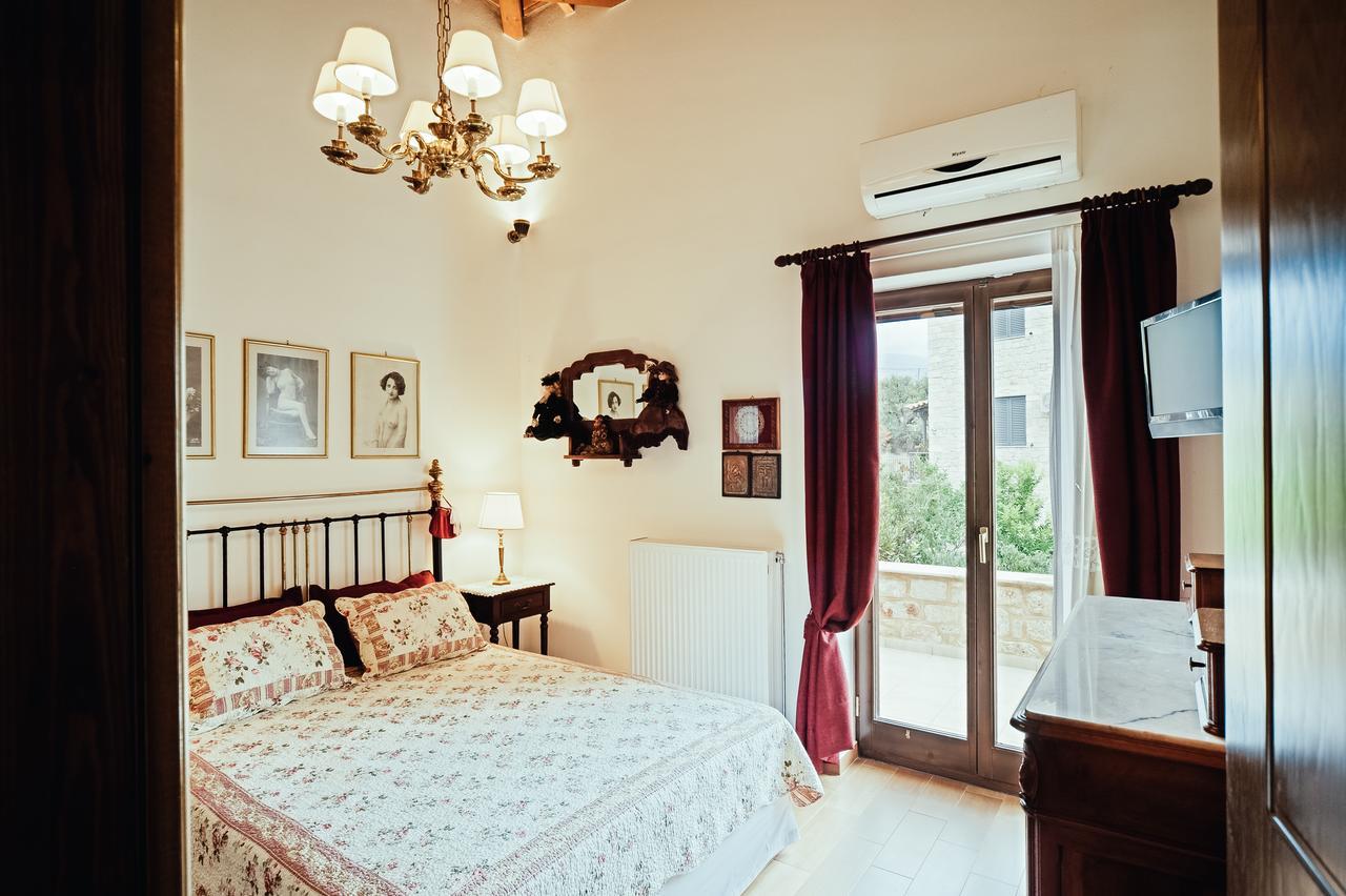 Lena'S Villa Stoupa Exterior photo