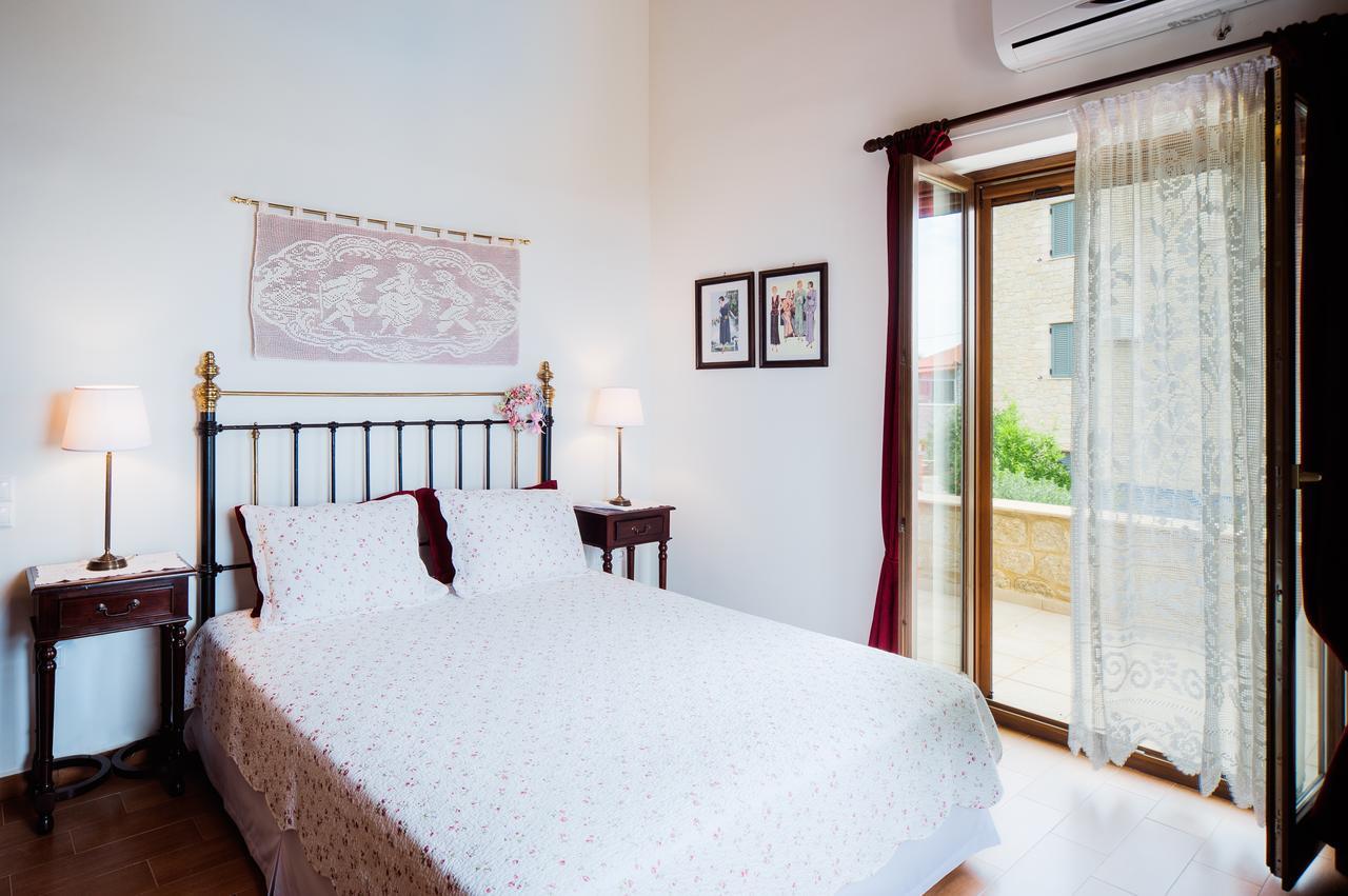 Lena'S Villa Stoupa Exterior photo